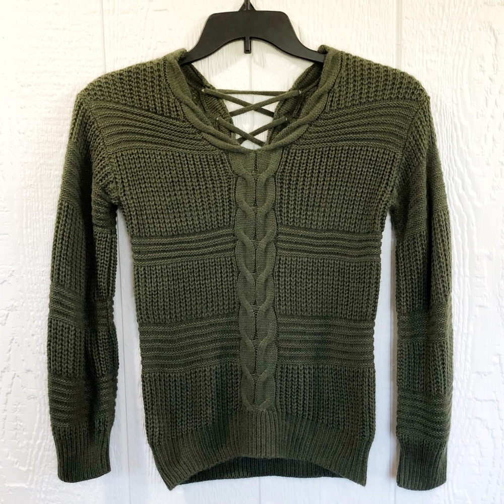 No Boundaries Cable Knit Sweater, Women’s Sweater , Chunky Cable Knit Sweater